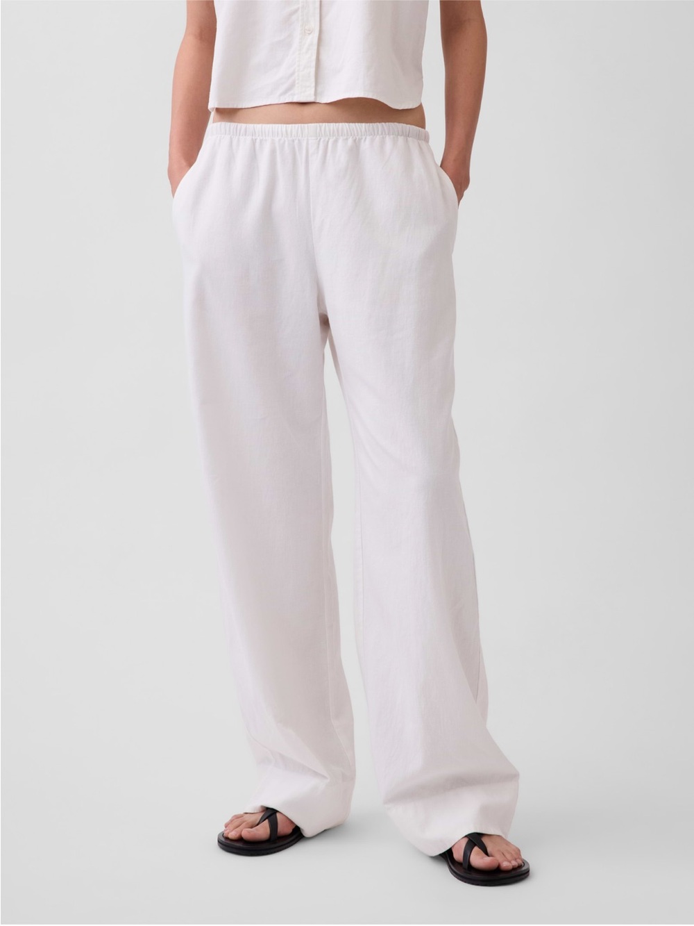 GAP Women's Wide-Leg Sweatpants in Off-White
